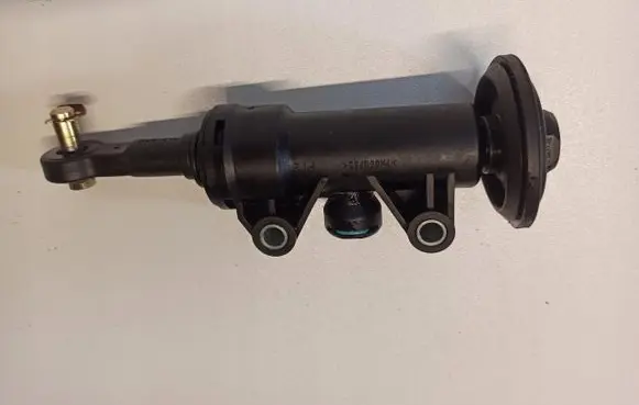 Clutch slave cylinder