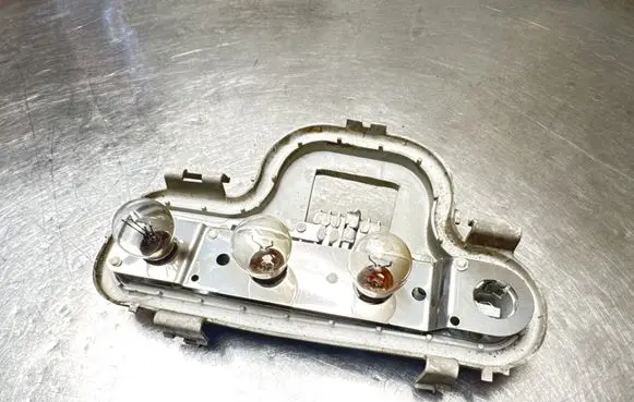 Opel Astra G Tail light bulb cover holder 29058010