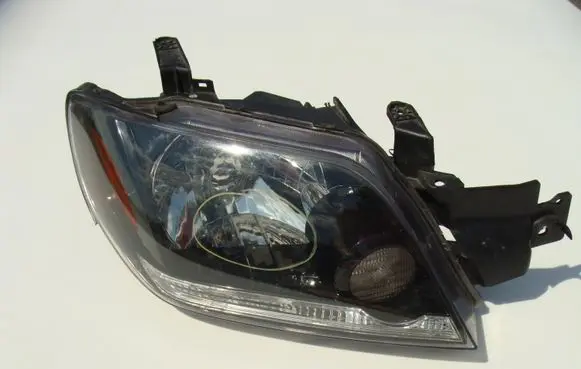 Mitsubishi Outlander Headlight/headlamp