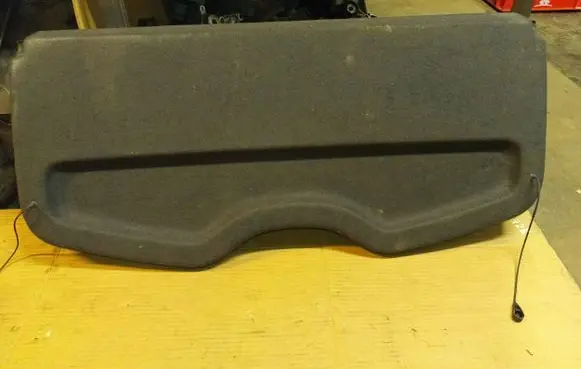 Renault Clio III Parcel shelf 