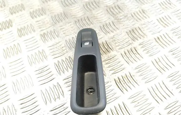Citroen C4 II Picasso Electric window control switch 98007337zd
