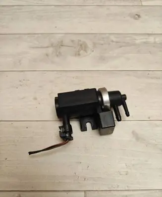 Mercedes-Benz A W169 Turbo solenoid valve A0051535528