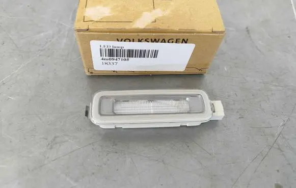 Audi A5 Front seat light 4m0947105