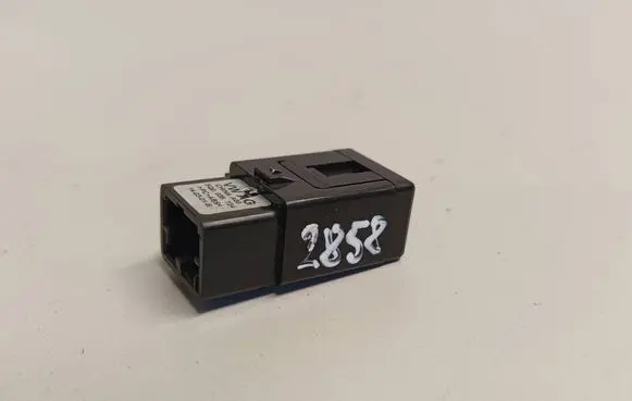 Skoda Octavia Mk3 (5E) AUX in-socket connector 5Q0035724