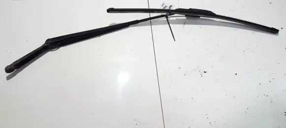 Ford Focus Front wiper blade arm