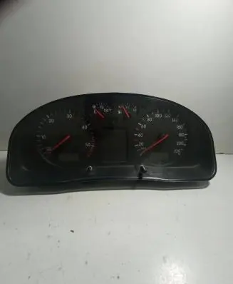 Volkswagen PASSAT B5 Speedometer (instrument cluster) 3B1919860C 110008919017