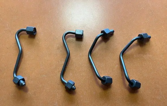 Fuel injector supply line/pipe