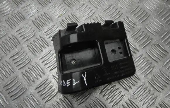 Tesla Model Y Other center console (tunnel) element 149403900D