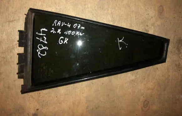 Toyota RAV 4 (XA30) Rear vent window glass 