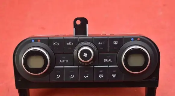 Nissan Qashqai Climate control unit 27500JD40C