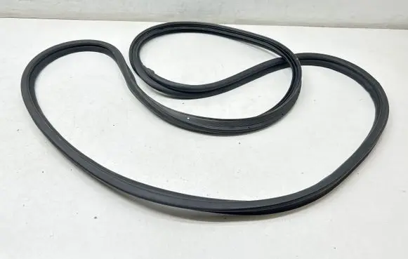 KIA EV6 Trunk rubber seal (body) 81761-CV000