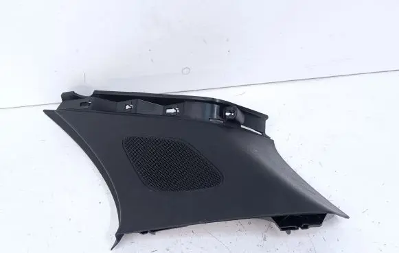 (D)pillar trim (top)