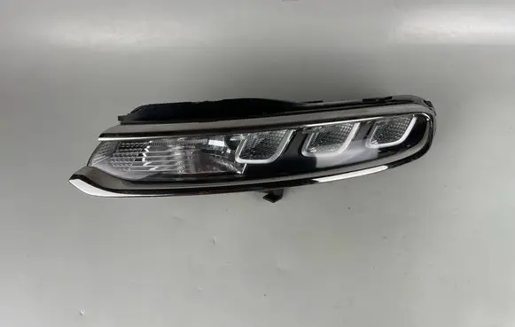 Citroen C3 Headlight/headlamp 9823313080