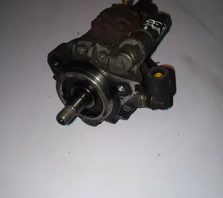 Ford Focus Fuel injection high pressure pump 5WS40094