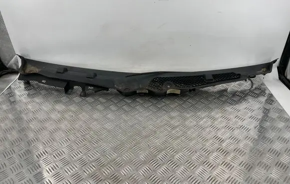 Mercedes-Benz C W204 Wiper trim 204830921 0000959552