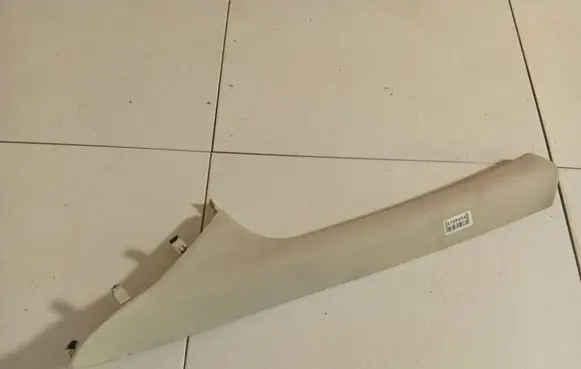 (C) pillar trim