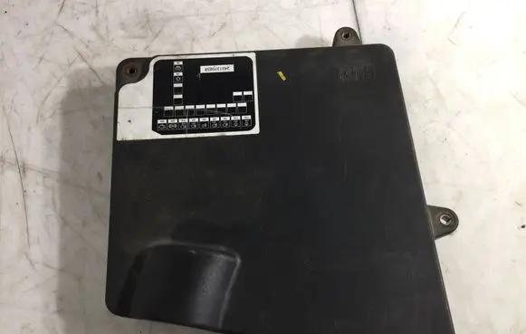 Renault Master III Fuse box cover 243120004R 243137085R