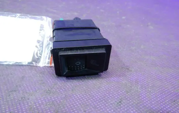Skoda Superb B5 (3U) Seat heating switch 3U0963563
