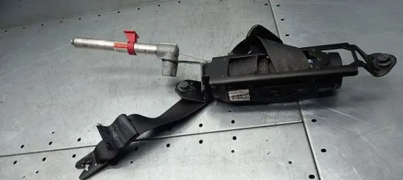 Volvo V70 Front seatbelt