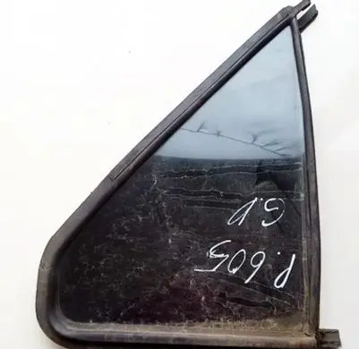 Peugeot 605 Rear vent window glass 