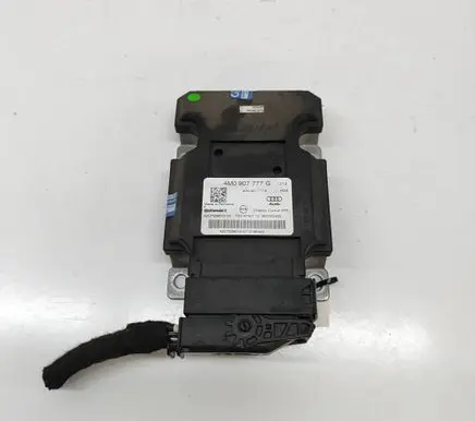 Audi Q7 4M Air suspension control unit module (rear) 4M0907777B A2C752901010