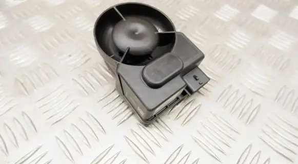 Lexus GS 250 350 300H 450H Alarm system siren 8904030020