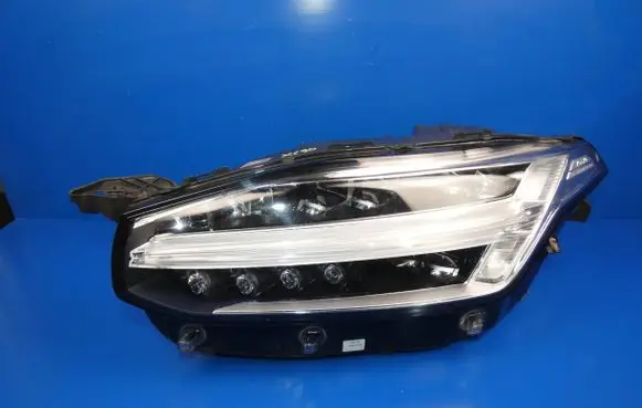 Volvo XC90 Headlight/headlamp 31353155 89909029 250216022