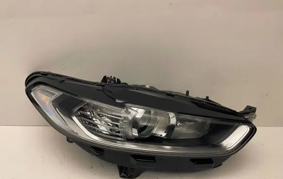 Ford Mondeo MK IV Headlight/headlamp DS7313W029AE 89906731 L90002936