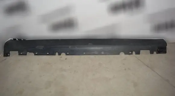 BMW X5 E70 Sill 7191242