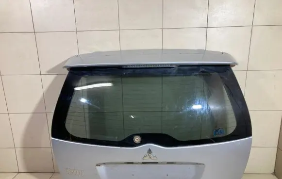 Mitsubishi Grandis Tailgate/trunk/boot lid