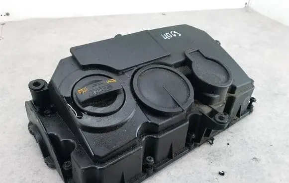 Volkswagen Golf Plus Rocker cam cover 03G103475D