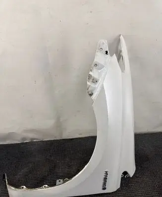 Toyota Auris E180 Fender 070