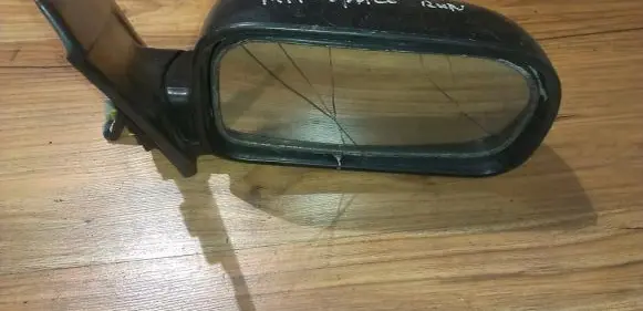Mitsubishi Space Runner Front door electric wing mirror e201821