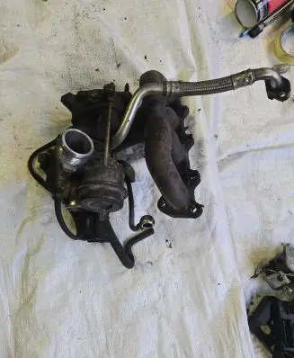 Volkswagen PASSAT B6 Turbo 03C145701S MH1017885000
