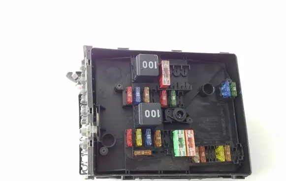 Volkswagen Tiguan Fuse module 5K0937123 5K0937800