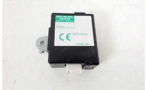 Toyota Avensis Verso Other control units/modules 89741-44060