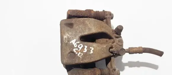 Toyota Avensis T250 Rear brake caliper y01340