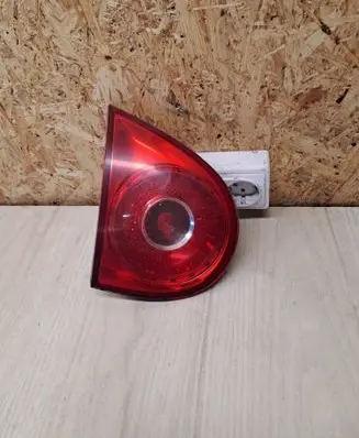 Volkswagen Golf V Tailgate rear/tail lights 285001