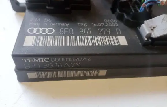 Audi A4 S4 B6 8E 8H Comfort/convenience module 8E0907279D 00001530A6 B3T3G16A7K
