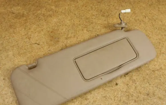 Toyota Land Cruiser (J100) Sun visor 