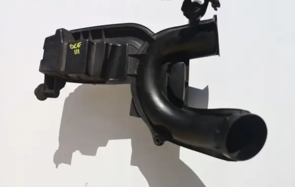 Renault Scenic III - Grand scenic III Intake resonator 