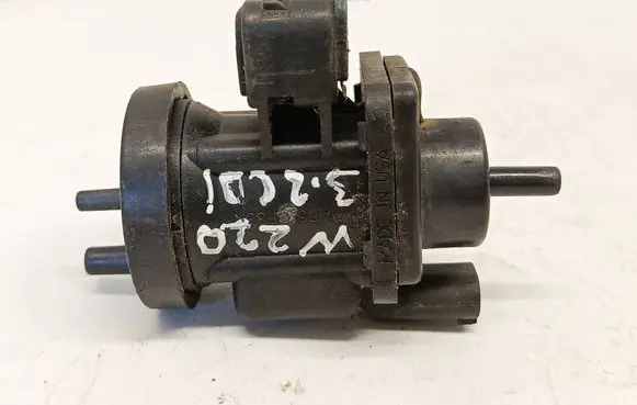 Mercedes-Benz S W220 Turbo solenoid valve A0005450527