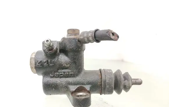 Clutch slave cylinder