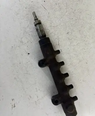 Ford Transit Fuel main line pipe