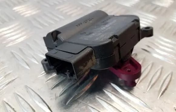 Skoda Yeti (5L) Air flap motor/actuator 1K2907511E 0132801344