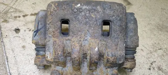 Subaru Forester SH Front brake caliper