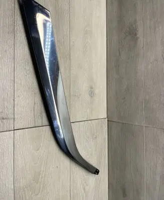 Peugeot 5008 Rear side glass trim 9827008977