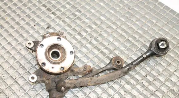 BMW X3 E83 Front wheel hub