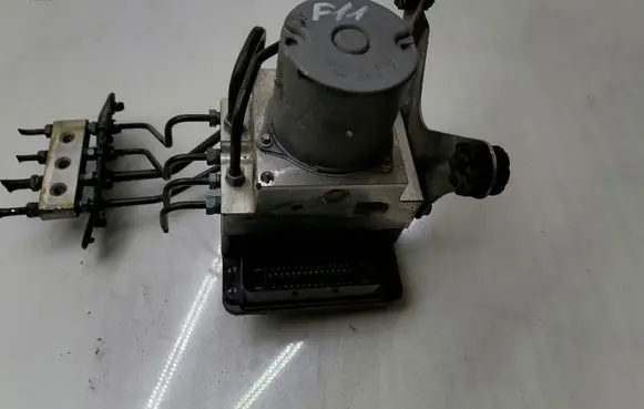 BMW 5 F10 F11 ABS Pump 6851374