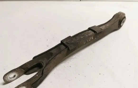 Mercedes-Benz E W211 Rear control arm A2303520205